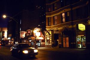 ハイラックスサーフを専門店で選ぼう